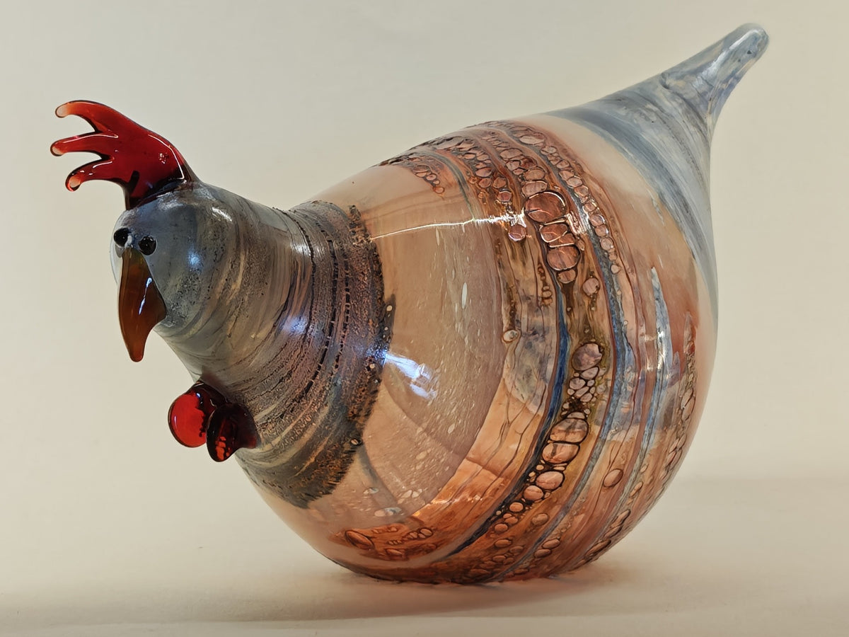 Sitzendes Huhn aus Glas